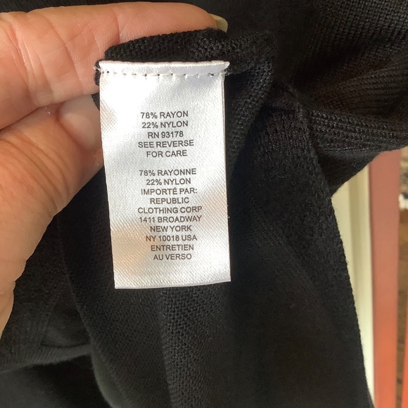 Tahari Womans Black Knit Top Pullover Long Sleeve Side Slits Hi-Low Size 2X - Picture 9 of 9